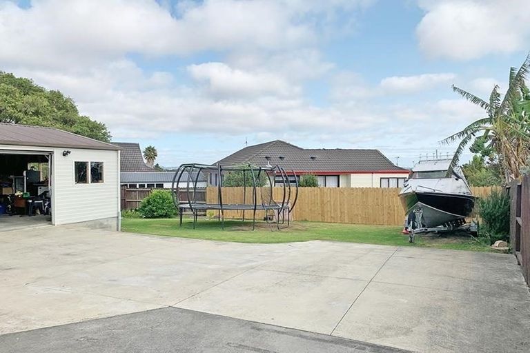 Photo of property in 7 Greenstone Place, Clover Park, Auckland, 2019