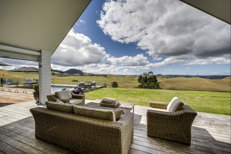 Photo of property in 1232 Taihape Road, Sherenden, Hastings, 4179