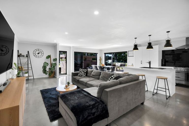 Photo of property in 24 Mahoetahi Road, Sentry Hill, Waitara, 4382