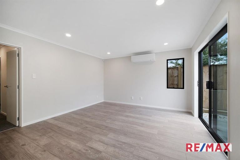 Photo of property in 33 Combat Street, Papakura, 2110