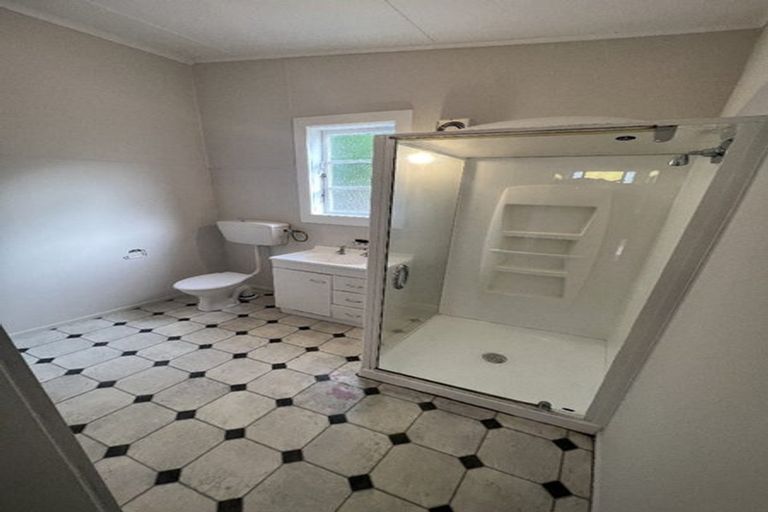 Photo of property in 92 Rolleston Street, Mount Cook, Wellington, 6021