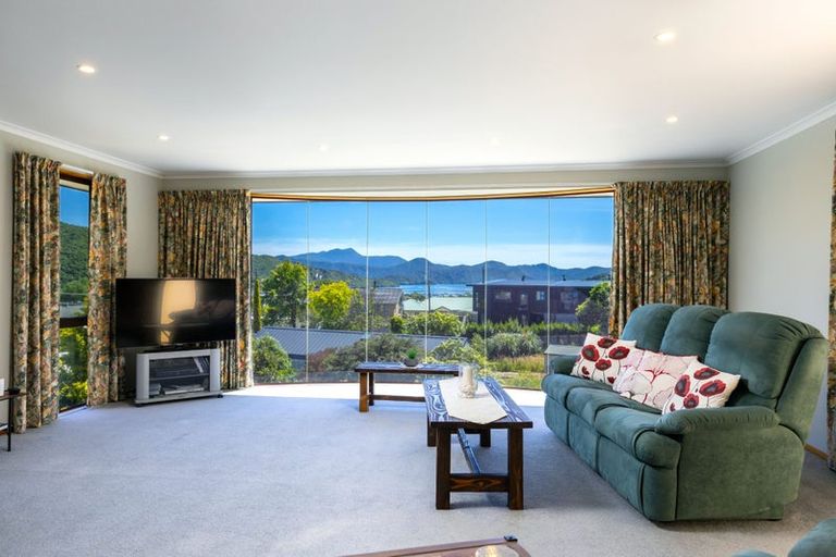 Photo of property in 14 Moana View Road, Waikawa, Picton, 7220