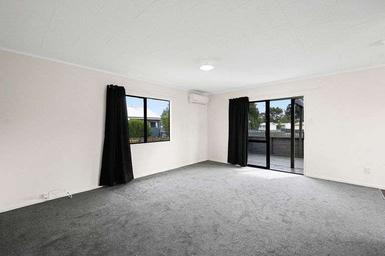 Photo of property in 3 Silkwood Lane, Melville, Hamilton, 3206