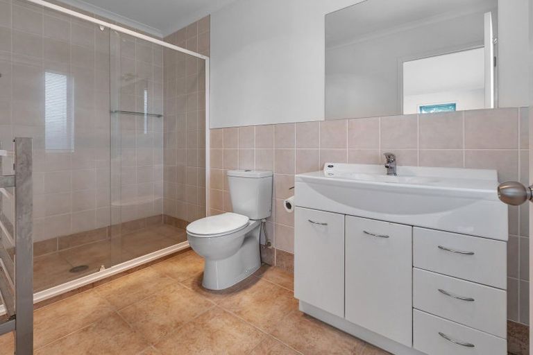 Photo of property in 372 One Tree Point Road, One Tree Point, 0118