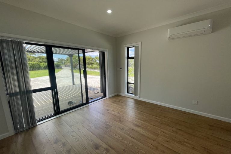 Photo of property in 45 Nixon Road, Taupaki, 0782