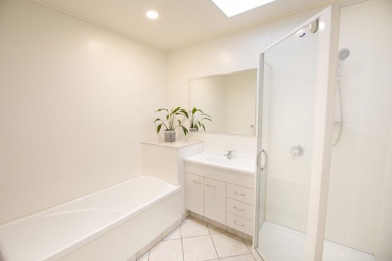 Photo of property in 4a Nikau Street, Taradale, Napier, 4112