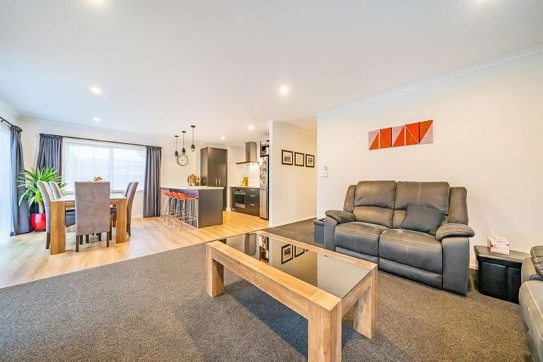 Photo of property in 9 Jack Vaughan Grove, Wainuiomata, Lower Hutt, 5014