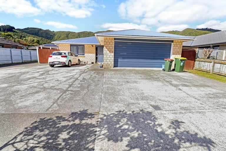 Photo of property in 37 Fraser Colman Grove, Wainuiomata, Lower Hutt, 5014