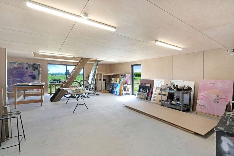 Photo of property in 82 Queens Avenue, Waikuku Beach, 7402