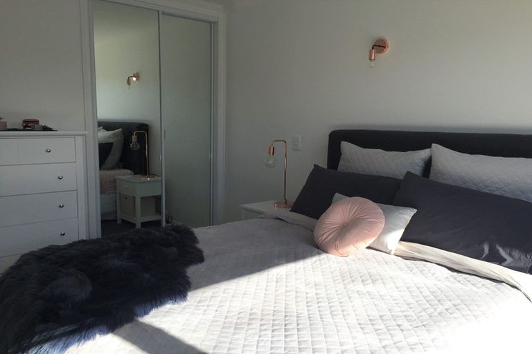 Photo of property in 92 Trafalgar Street, Waterloo, Lower Hutt, 5011