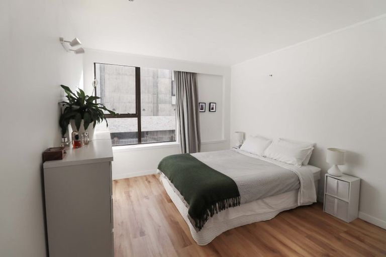 Photo of property in Hobson Court Flats, 23/70u Hobson Street, Thorndon, Wellington, 6011