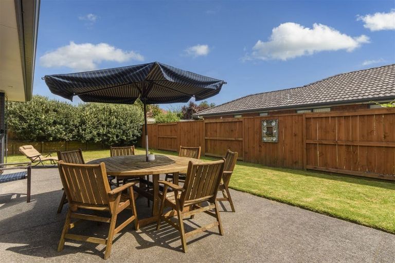 Photo of property in 70 Carrington Drive, Papamoa Beach, Papamoa, 3118
