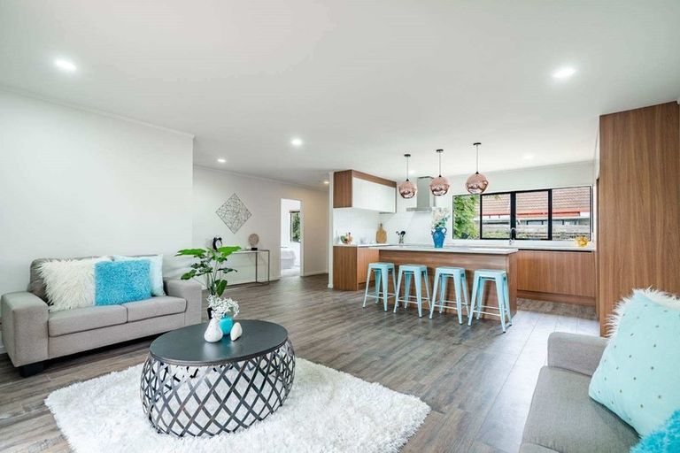 Photo of property in 13 Neta Grove, Henderson, Auckland, 0612