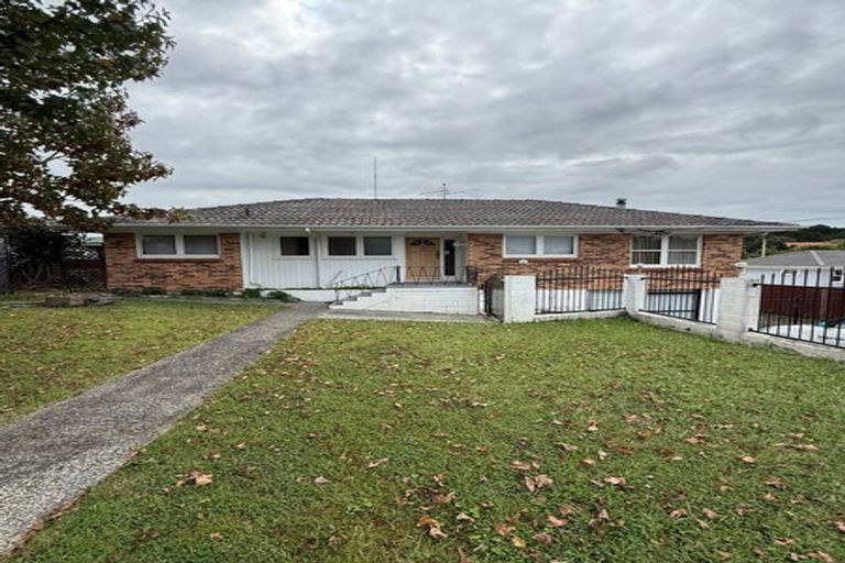 Photo of property in 60 Orams Road, Hillpark, Auckland, 2102