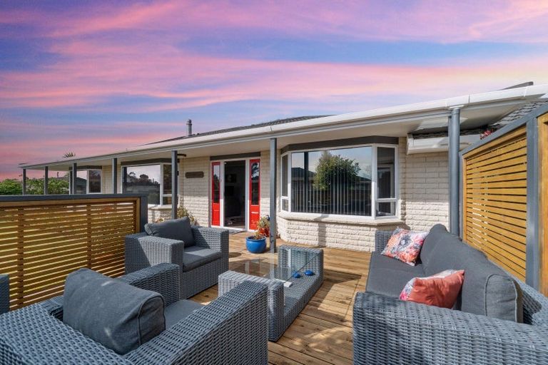 Photo of property in 33 Heta Road, Highlands Park, New Plymouth, 4312