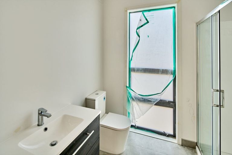 Photo of property in 1 Kamahi Place, Paraparaumu, 5032