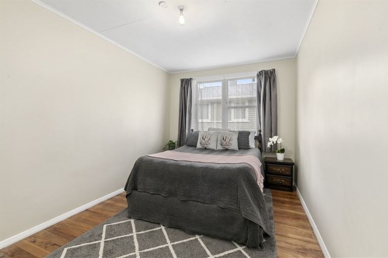 Photo of property in 24 Hamstead Street, Wainuiomata, Lower Hutt, 5014