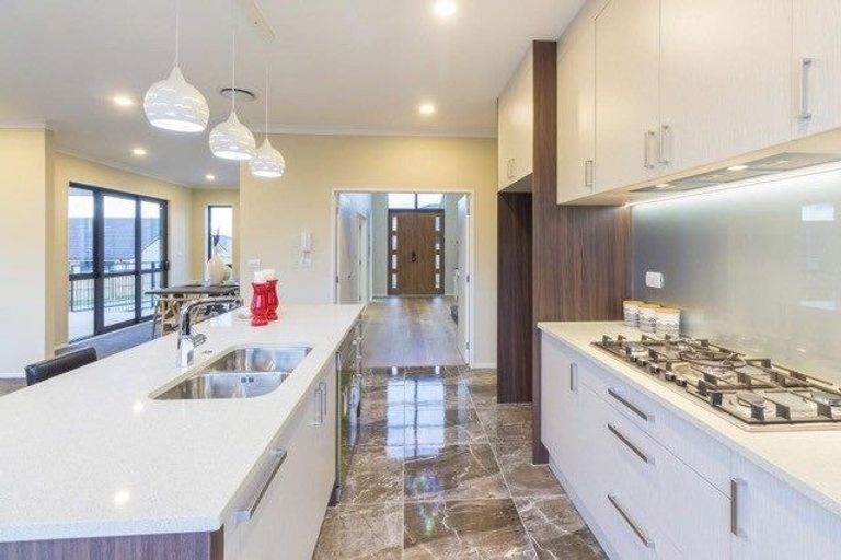 Photo of property in 8 Judith Anne Drive, Pukekohe, 2120