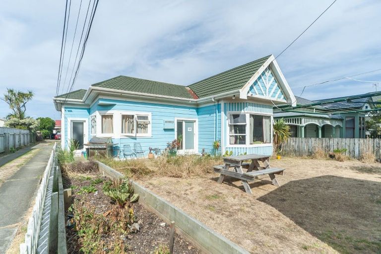 Photo of property in 87-87a Freyberg Street, Lyall Bay, Wellington, 6022