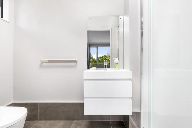 Photo of property in 147e Glengarry Road, Glen Eden, Auckland, 0602