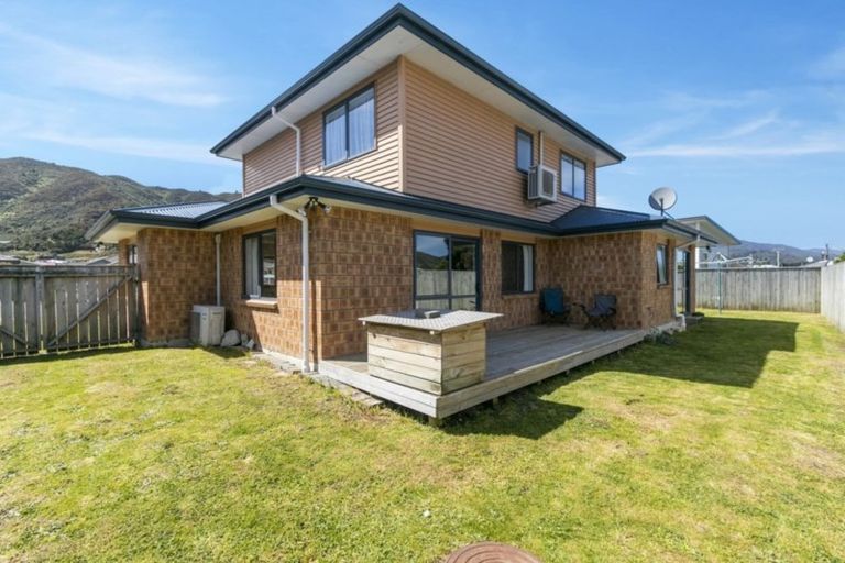 Photo of property in 12 Fraser Colman Grove, Wainuiomata, Lower Hutt, 5014