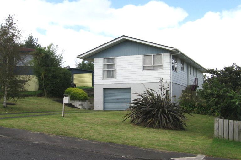 Photo of property in 50 Glenbervie Crescent, Massey, Auckland, 0614