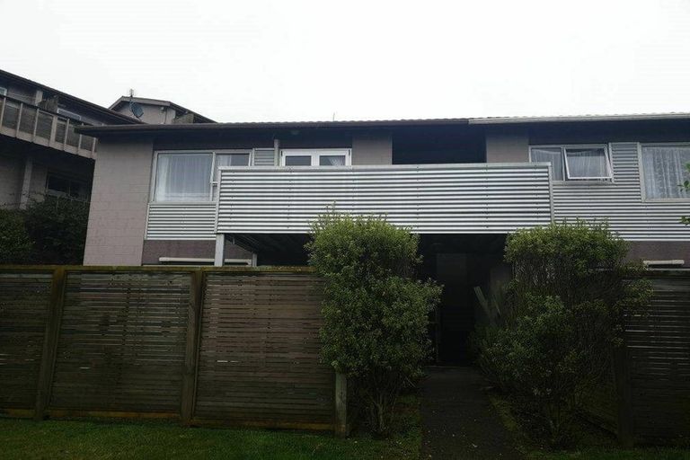 Photo of property in 126u2 Redwood Avenue, Tawa, Wellington, 5028