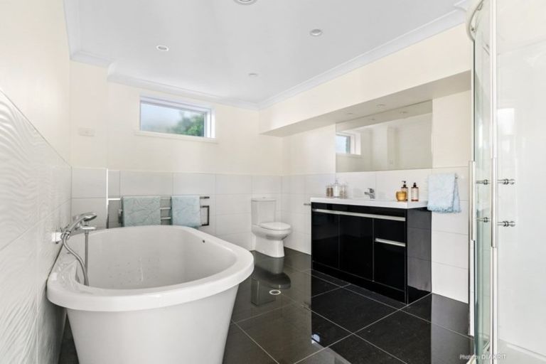 Photo of property in 97 Karepa Street, Brooklyn, Wellington, 6021