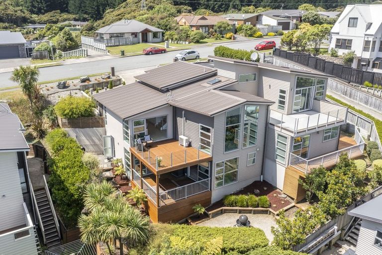 Photo of property in 42b/1 James Cook Drive, Whitby, Porirua, 5024