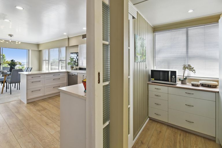 Photo of property in 8 Hamlet Place, Pukekohe, 2120