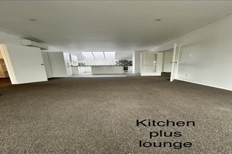 Photo of property in 316 Memorial Avenue, Burnside, Christchurch, 8053