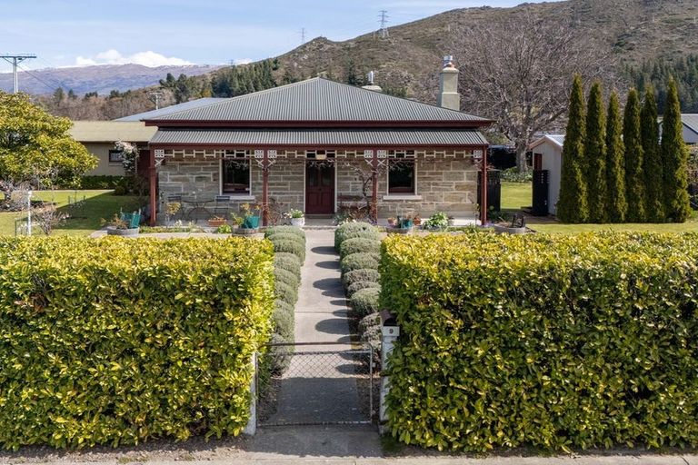 Photo of property in 9 Blyth Street, Clyde, 9330