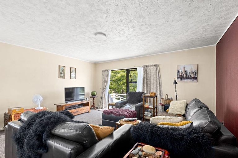 Photo of property in 380 Kaipara Coast Highway, Helensville, Kaukapakapa, 0871