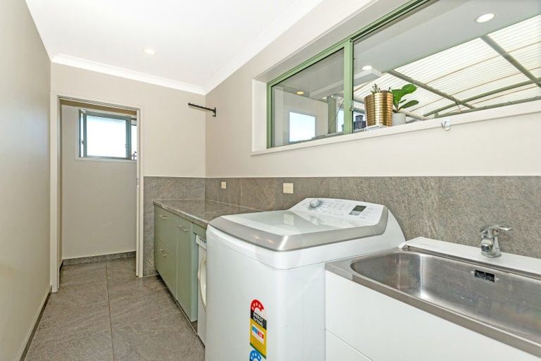 Photo of property in 26 Pohutukawa Grove, Lytton West, Gisborne, 4010