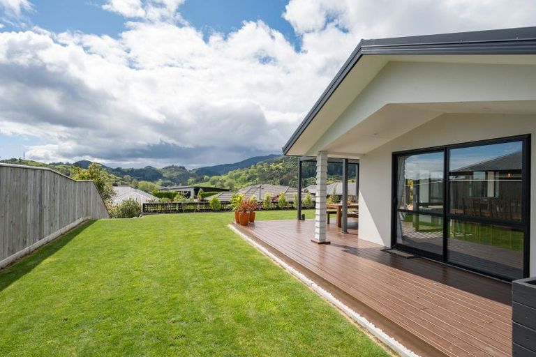 Photo of property in 8 Huntaway Close, Stoke, Nelson, 7011