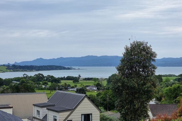 Photo of property in 21 Kanohi Terrace, Mangere Bridge, Auckland, 2022