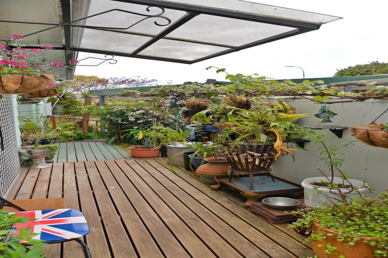 Photo of property in 53 Manuroa Road, Takanini, 2112