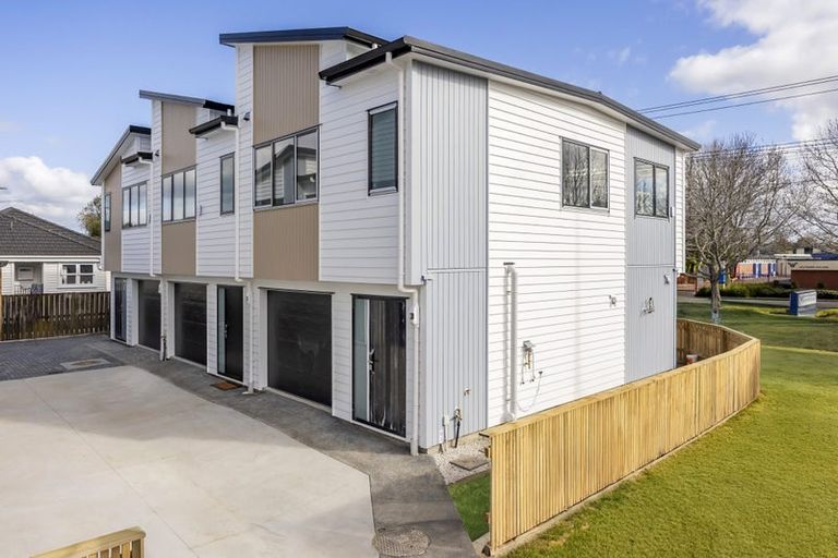 Photo of property in 57b Rathgar Road, Henderson, Auckland, 0610