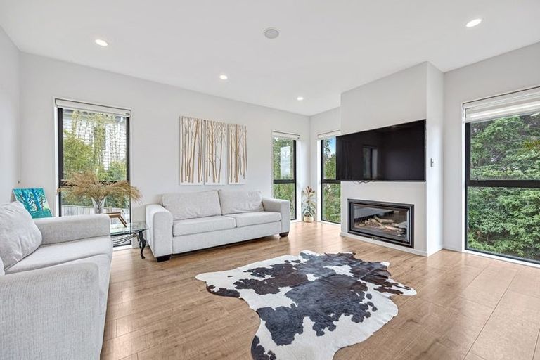 Photo of property in 13 Spyglass Street, Red Beach, 0932