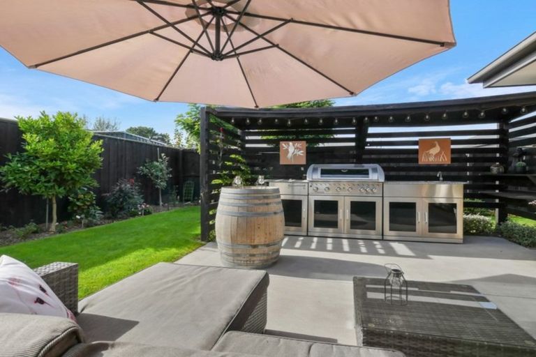 Photo of property in 37 Burford Way, Rolleston, 7615