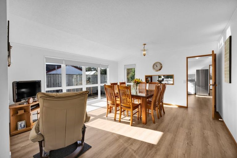 Photo of property in 21 Nikau Street, Inglewood, 4330
