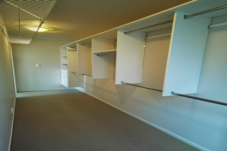 Photo of property in 20 Bournemouth Terrace, Murrays Bay, Auckland, 0630