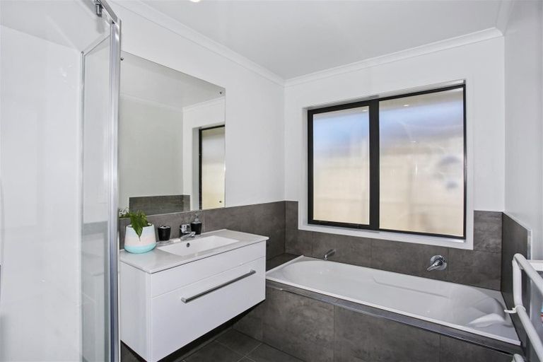 Photo of property in 4 Matawai Puna Drive, Pukekohe, 2120