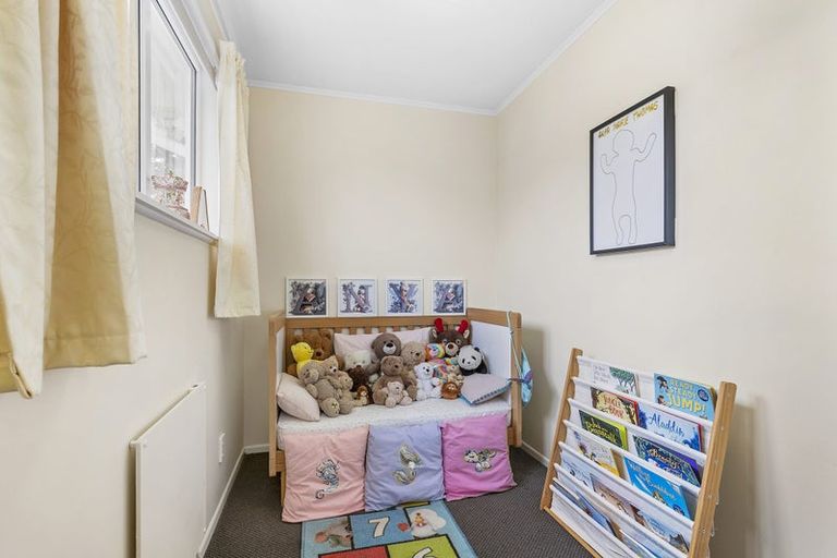 Photo of property in 8 Ash Grove, Ranui, Porirua, 5024
