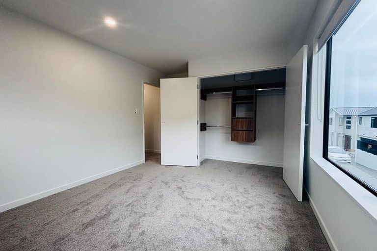 Photo of property in 21e Putini Road, Mangere Bridge, Auckland, 2022