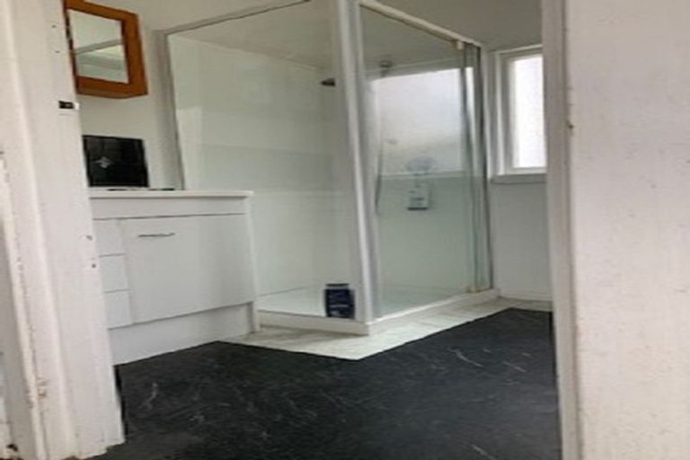 Photo of property in 32 Ngahina Street, Marton, 4710