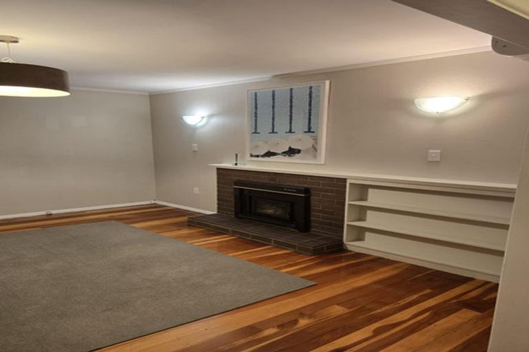 Photo of property in 26 Silverbirch Grove, Churton Park, Wellington, 6037