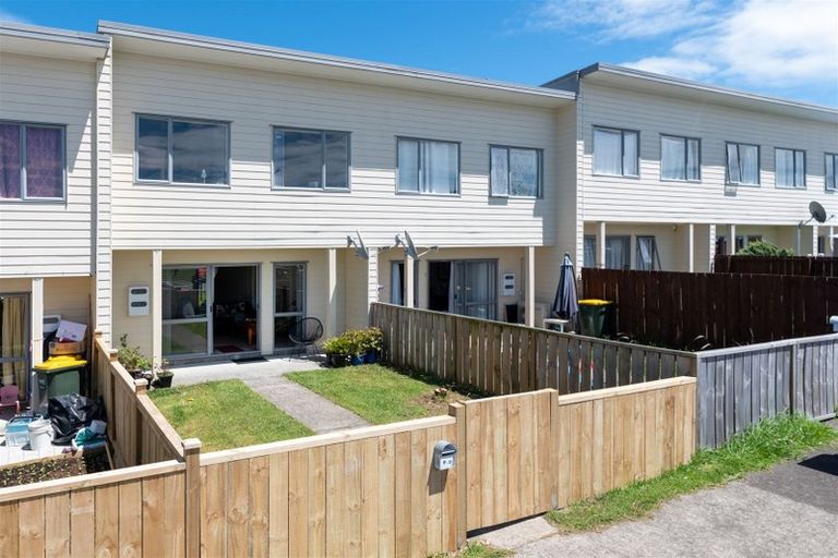 Photo of property in 9/3 Hulme Place, Henderson, Auckland, 0612