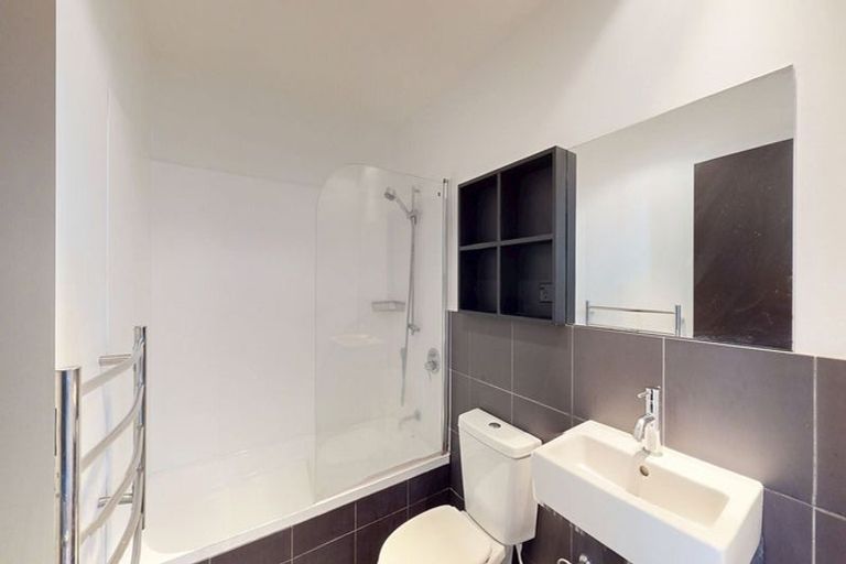 Photo of property in 4h/1 Hanson Street, Mount Cook, Wellington, 6021