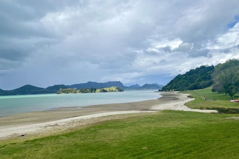 Photo of property in 71 Manganese Point Road, Tamaterau, Whangarei, 0174